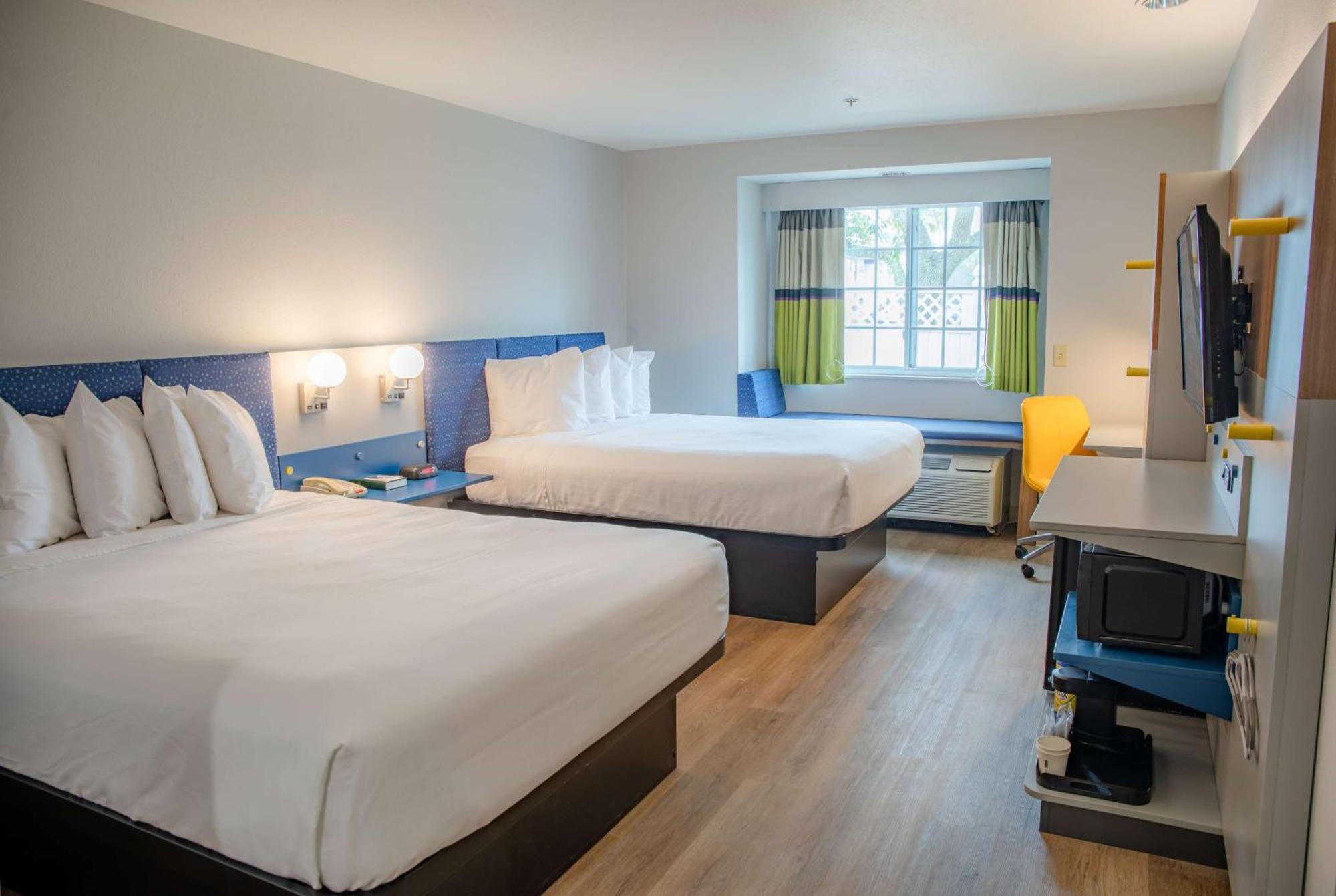 Microtel Inn & Suites By Wyndham Kingsland Naval Base I-95 Exterior photo